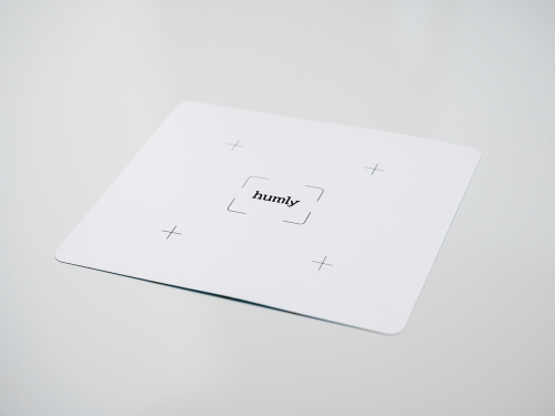 humly-room-display-folia-do-montazu-na-szkle.png