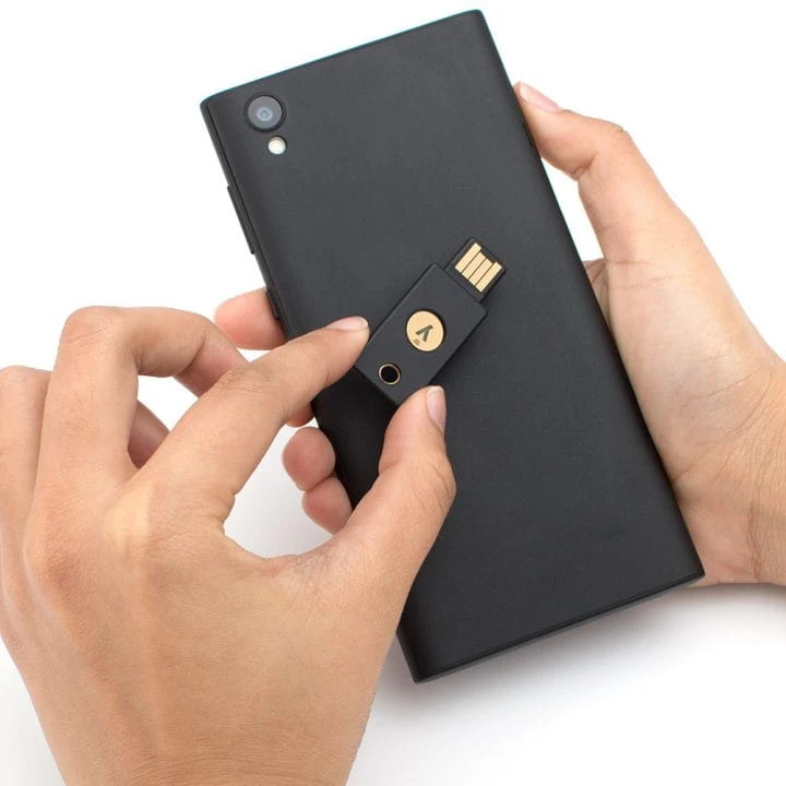 YubiKey-5-NFC(2).jpg