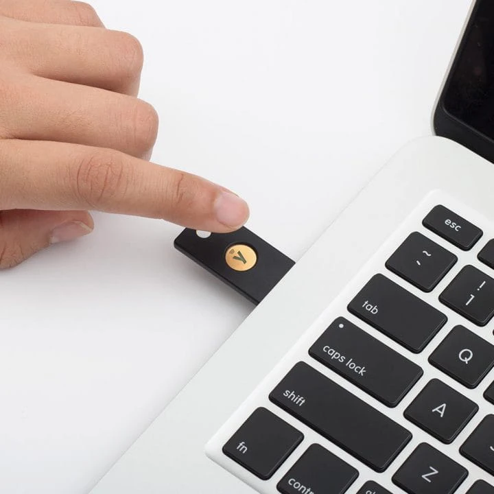 YubiKey-5-NFC(3).jpg
