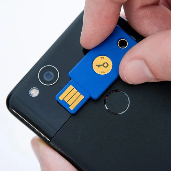 Security-Key-by-Yubico-nfc(2).jpg