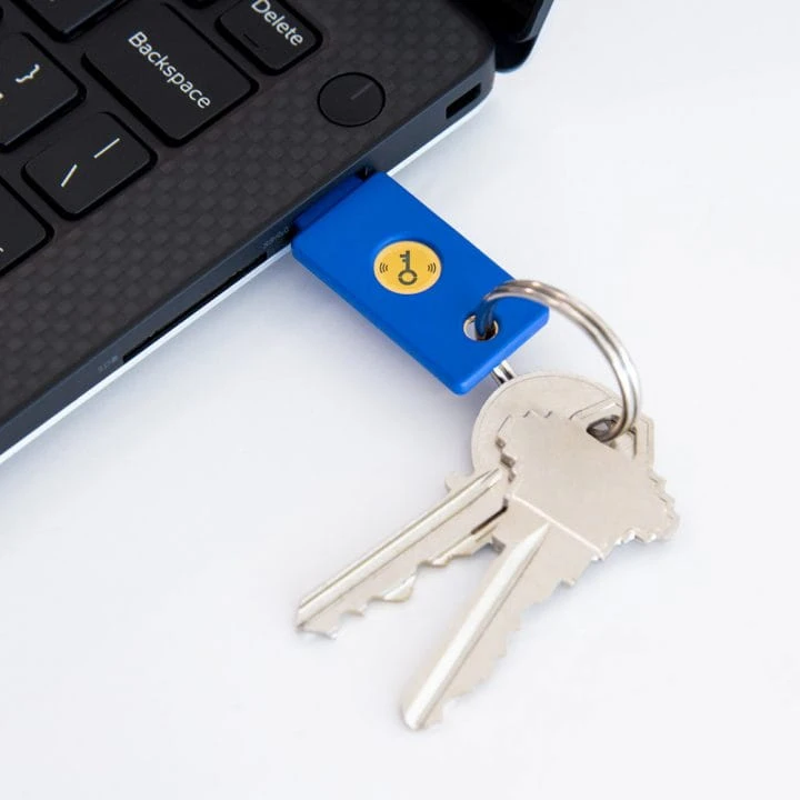 Security-Key-by-Yubico-nfc(3).jpg
